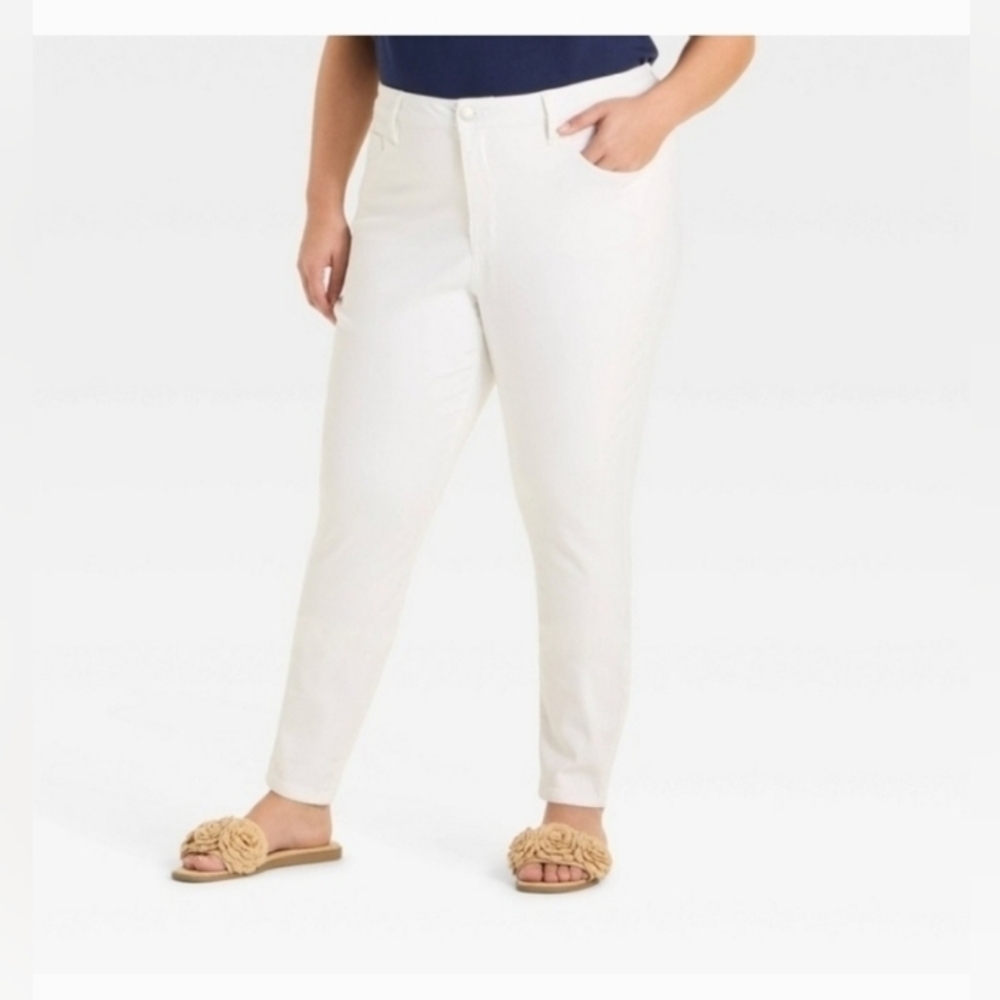 Ava & Viv Mid-Rise Fitted Hip and Thigh Skinny Stretch Jeans True White